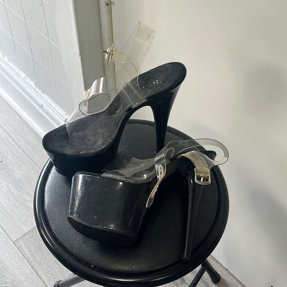 GOGO HEELS - Picture 1 of 1